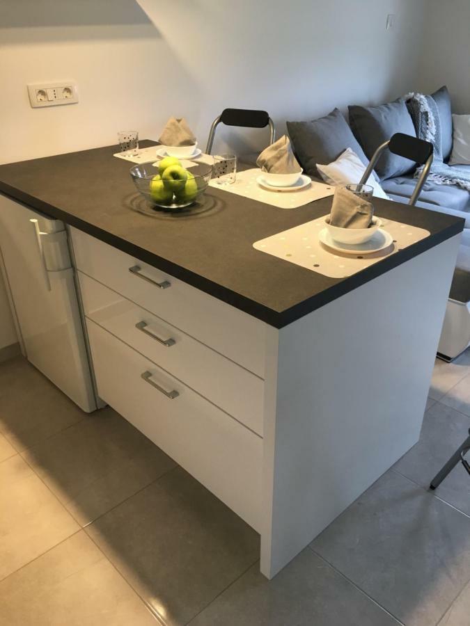 Apartman Govic Umag Exteriör bild